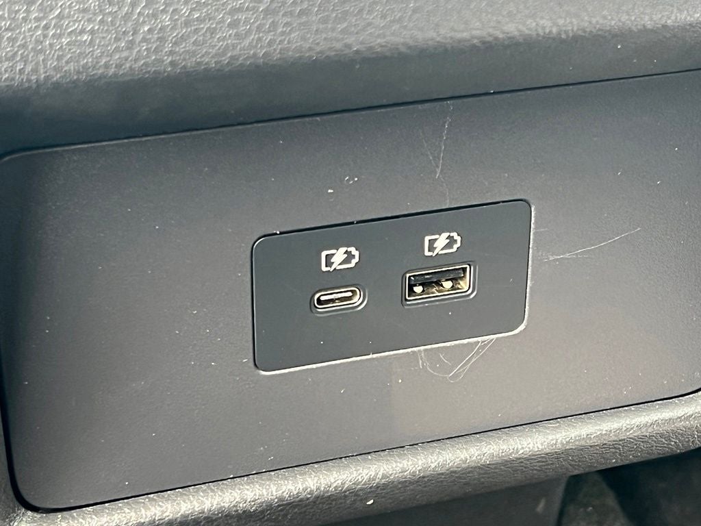 2023 Nissan Rogue SV premium