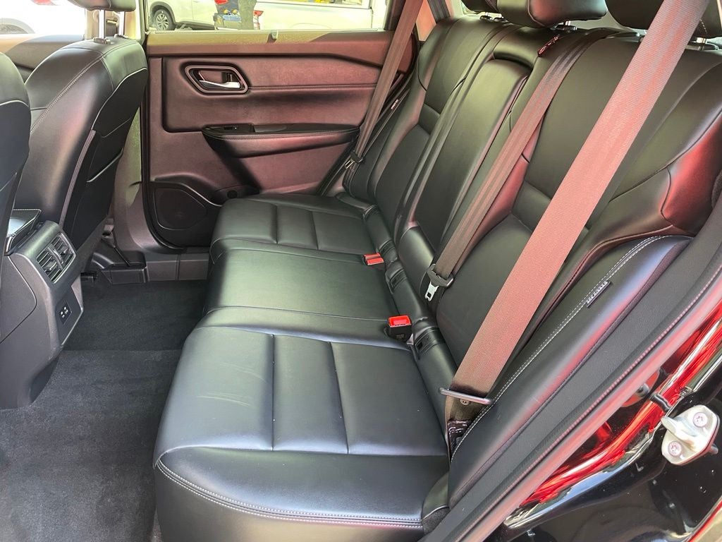 2023 Nissan Rogue SV Midnight Premium