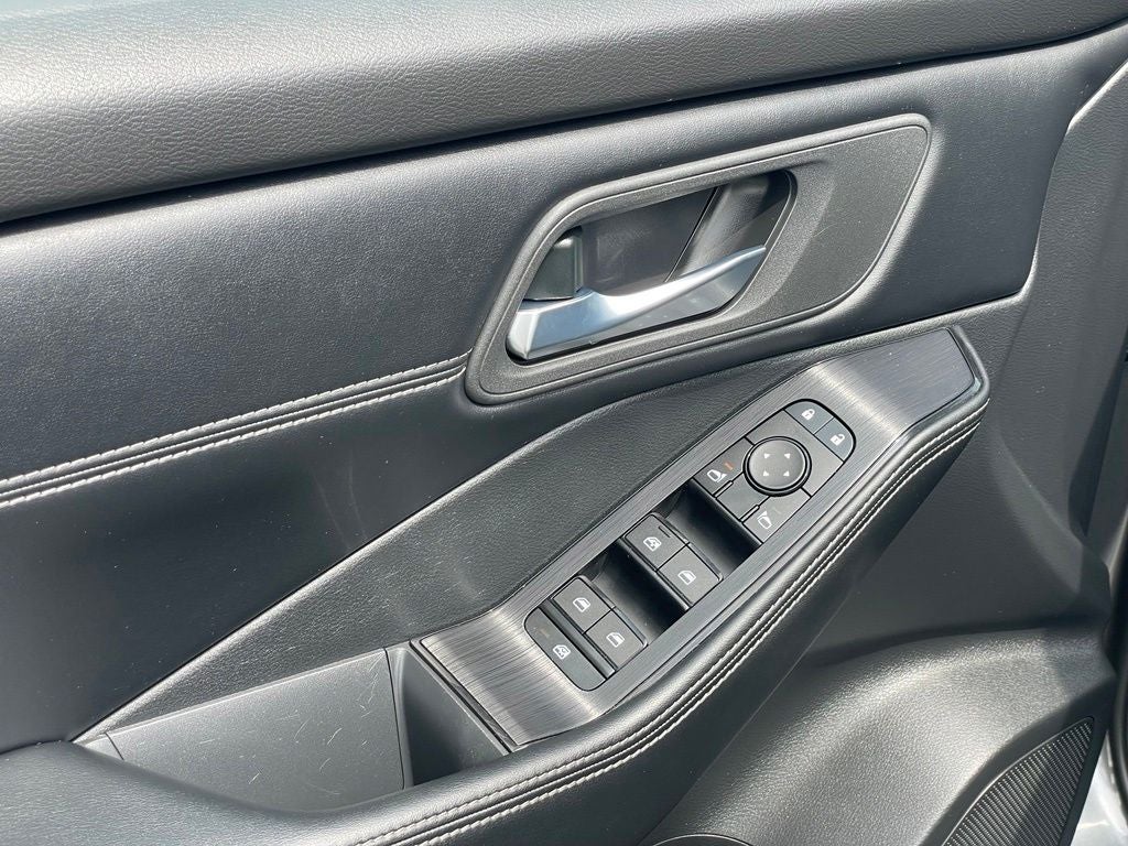 2025 Nissan Rogue SV Premium