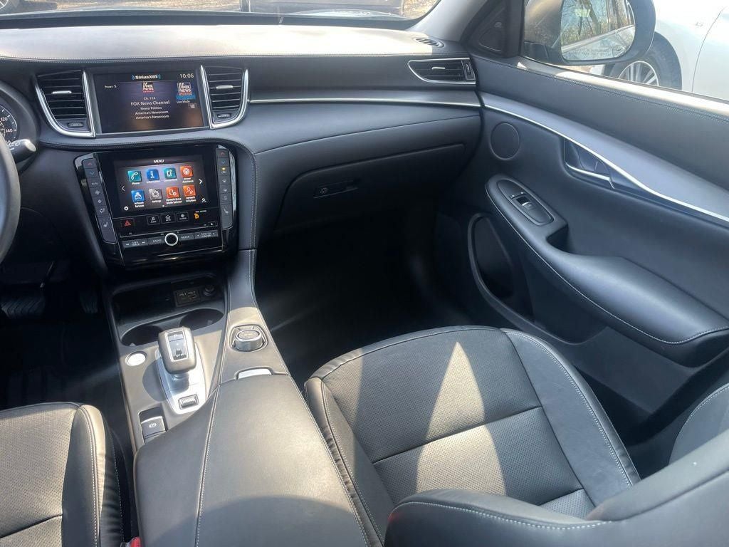 2023 INFINITI QX50 LUXE