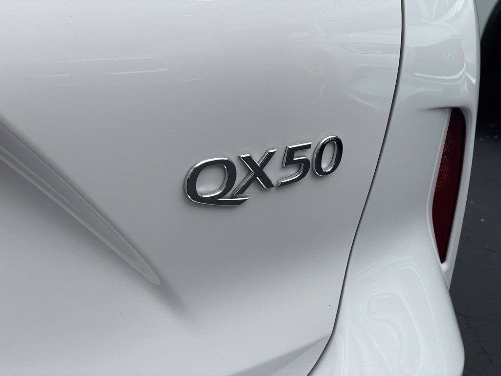 2023 INFINITI QX50 LUXE AWD