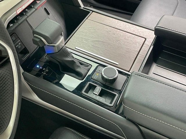 2025 Toyota Tundra Hybrid Capstone Capstone