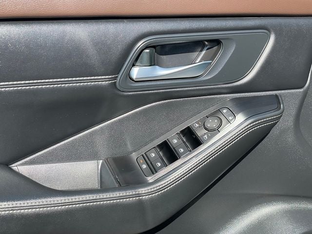 2023 Nissan Rogue SV Midnight Premium