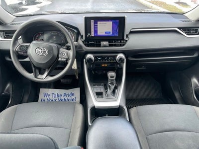 2023 Toyota RAV4 LE