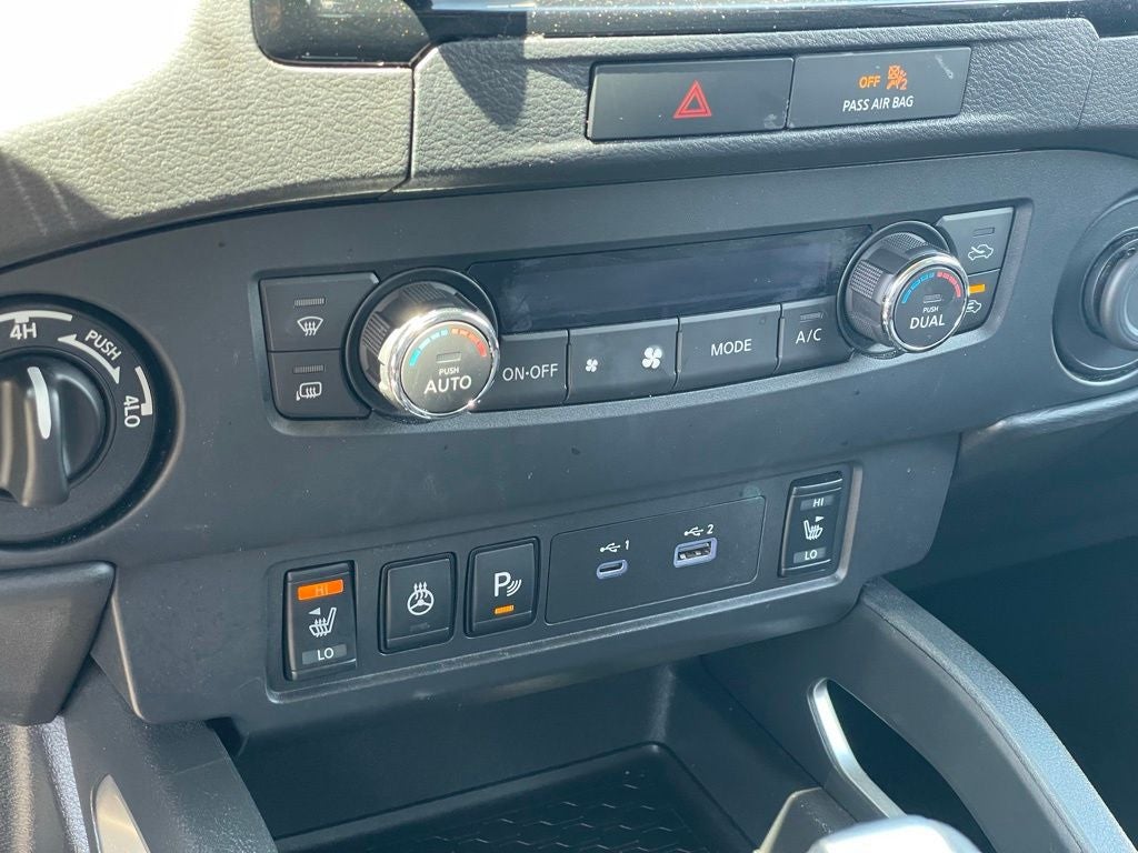 2023 Nissan Frontier SV