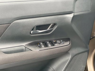 2025 Nissan Kicks S