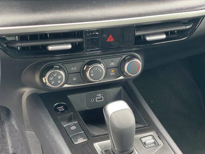 2025 Nissan Kicks S