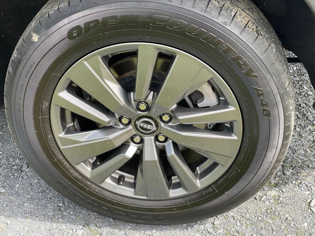 2022 Nissan Pathfinder SV