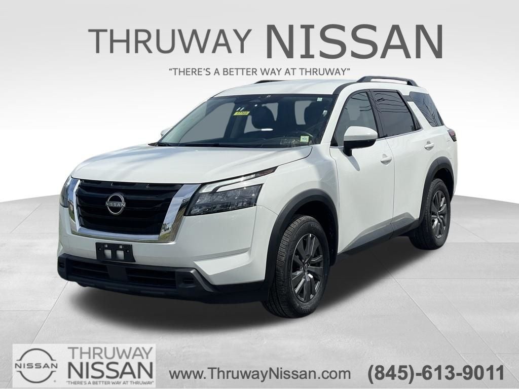2025 Nissan Pathfinder SV