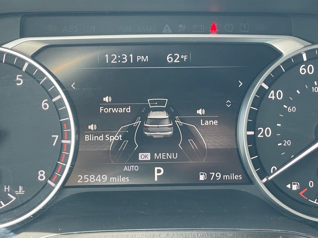 2025 Nissan Pathfinder SV