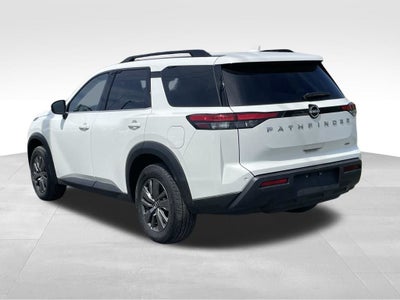 2025 Nissan Pathfinder SV