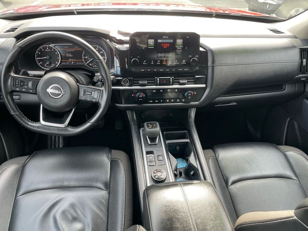 2022 Nissan Pathfinder SL