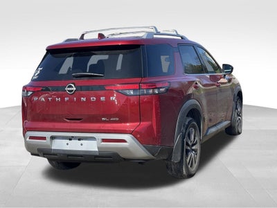 2022 Nissan Pathfinder SL