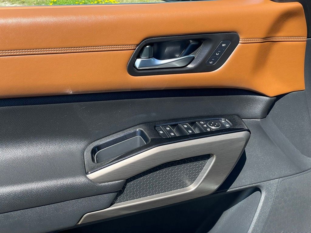 2024 Nissan Pathfinder Platinum