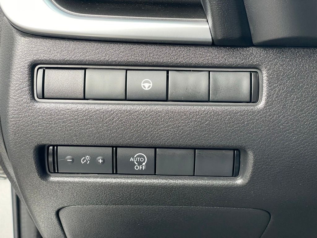 2023 Nissan Rogue SV Cloth Seating