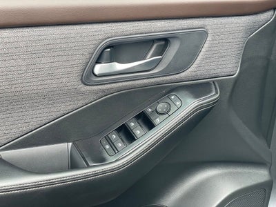 2023 Nissan Rogue SV Cloth Seating