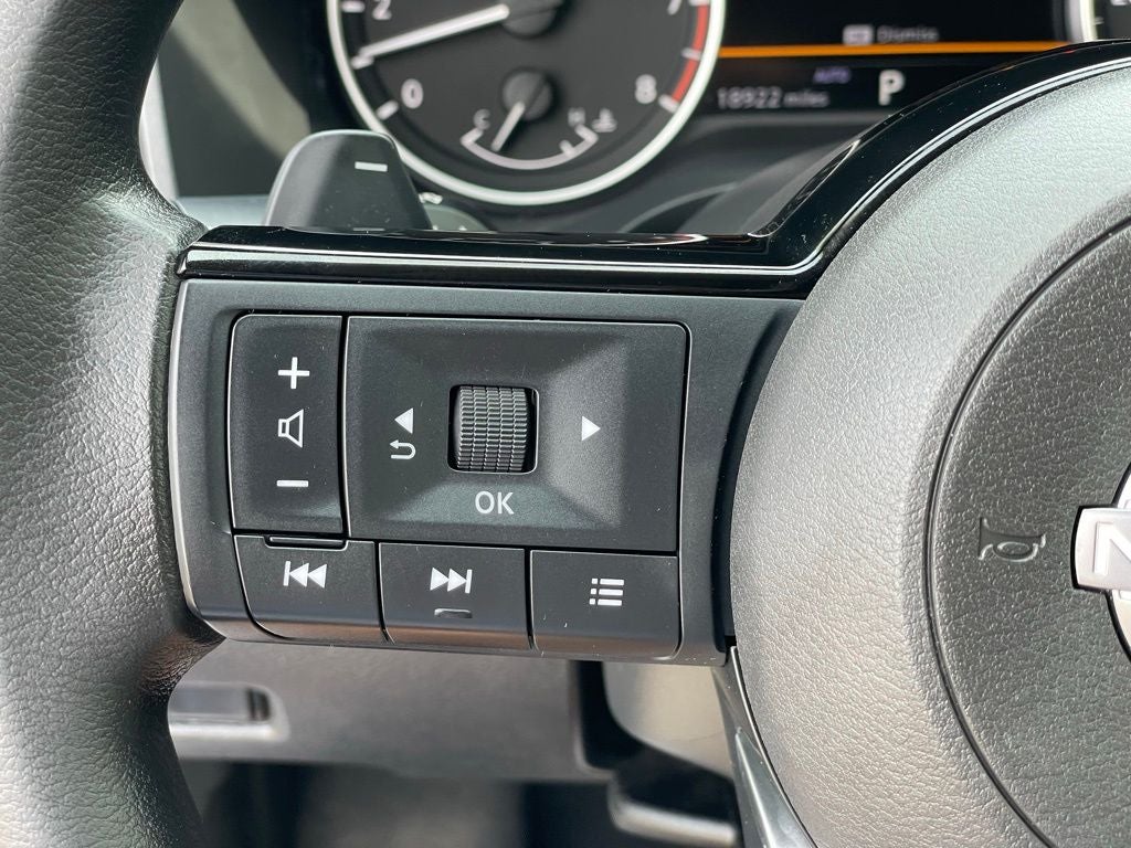2023 Nissan Rogue SV Cloth Seating