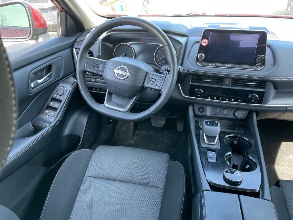 2025 Nissan Rogue SV Cloth Seating