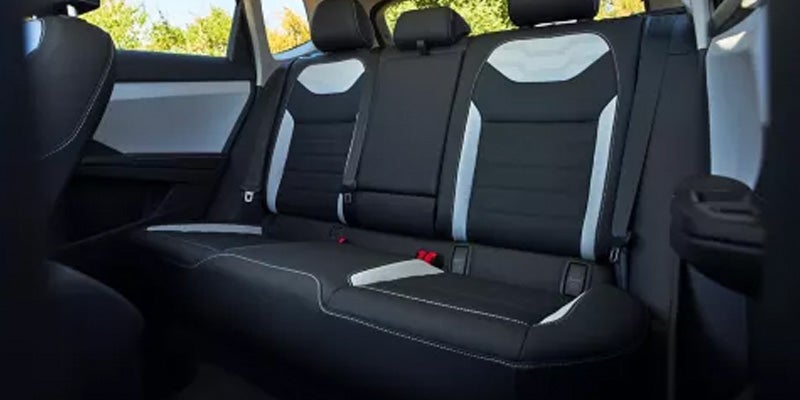 Rear seats and cabin space
